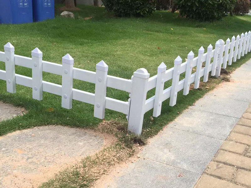 PVC草坪围栏